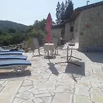 Проживание в семье Despina Country Retreat
