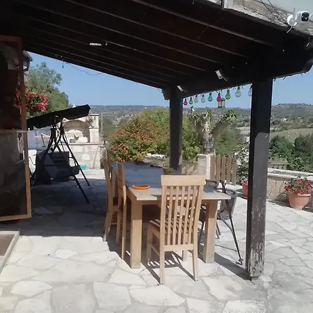Проживание в семье Despina Country Retreat